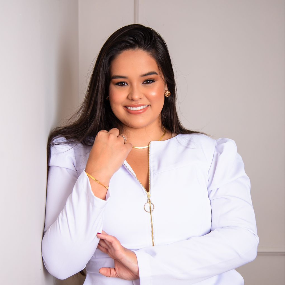 Dra. Thaís Carvalho Santos